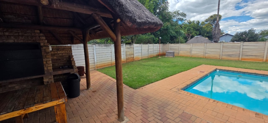 4 Bedroom Property for Sale in Flamwood North West